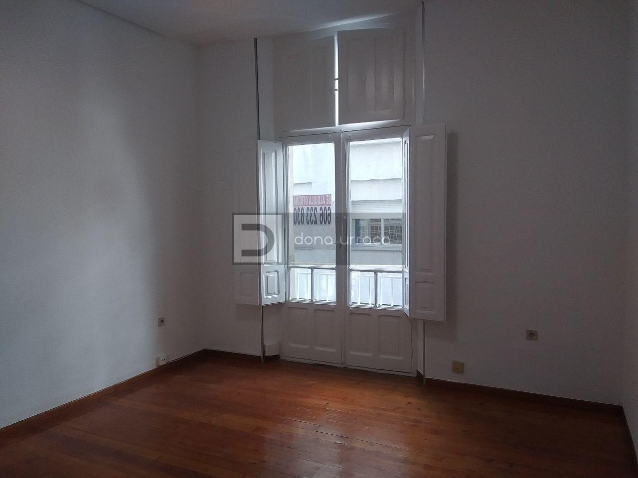 169468896013000024201_169468855482 Despacho exterior centrico