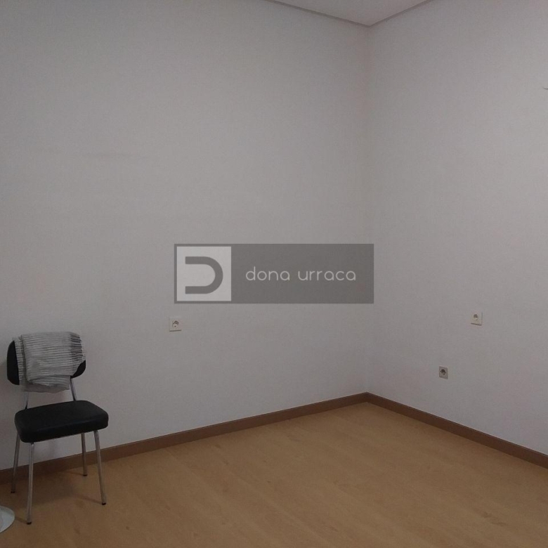 DESPACHO MUY CENTRICO EN OURENSE