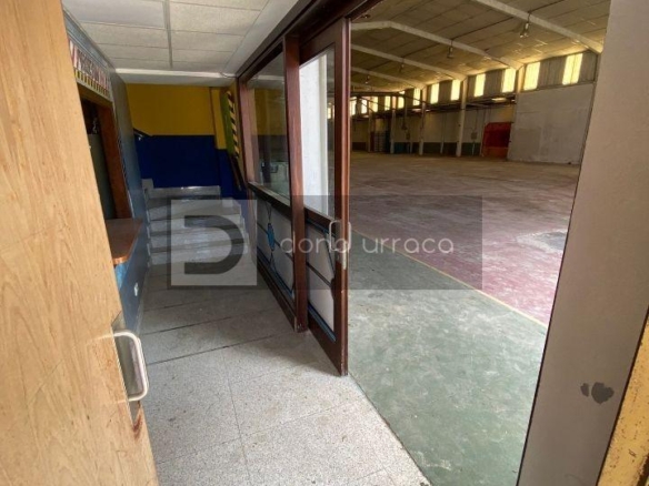 GRAN NAVE EN EL POLIGONO SAN CIPRIAN DAS VIÑAS