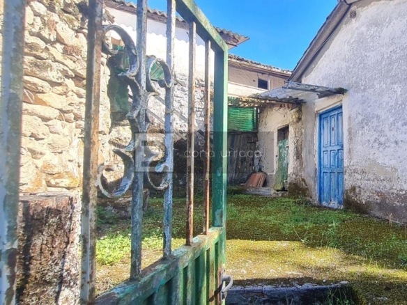 GRAN CASA DE PIEDRA ECONOMICA PARA REFORMAR