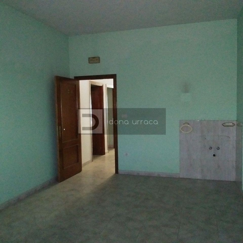 ALQUILER LOCAL AMPLIOI EN  A VALENZÁ