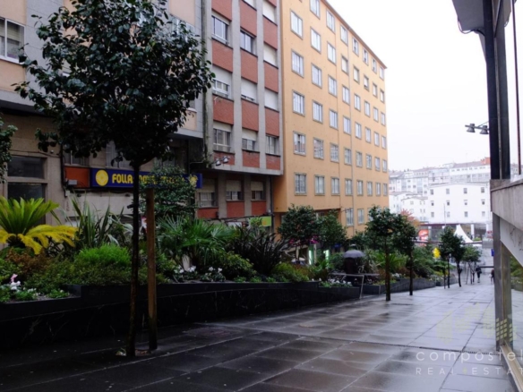 Céntrico local en la ciudad