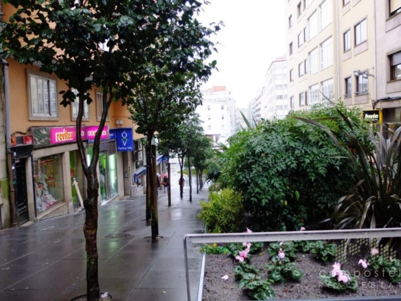 Céntrico local en la ciudad