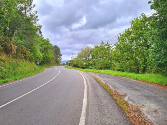 Finca de 1.600 m2 en “A Grela”, Ames