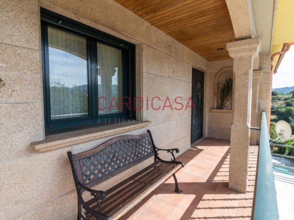 Chalet de piedra a un paso del centro de Vigo