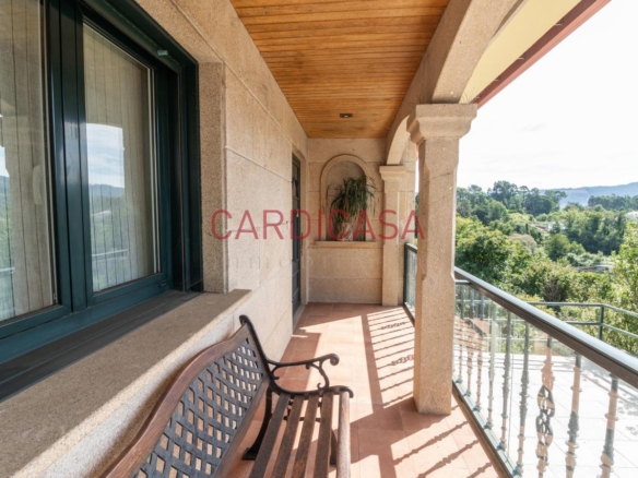 Chalet de piedra a un paso del centro de Vigo