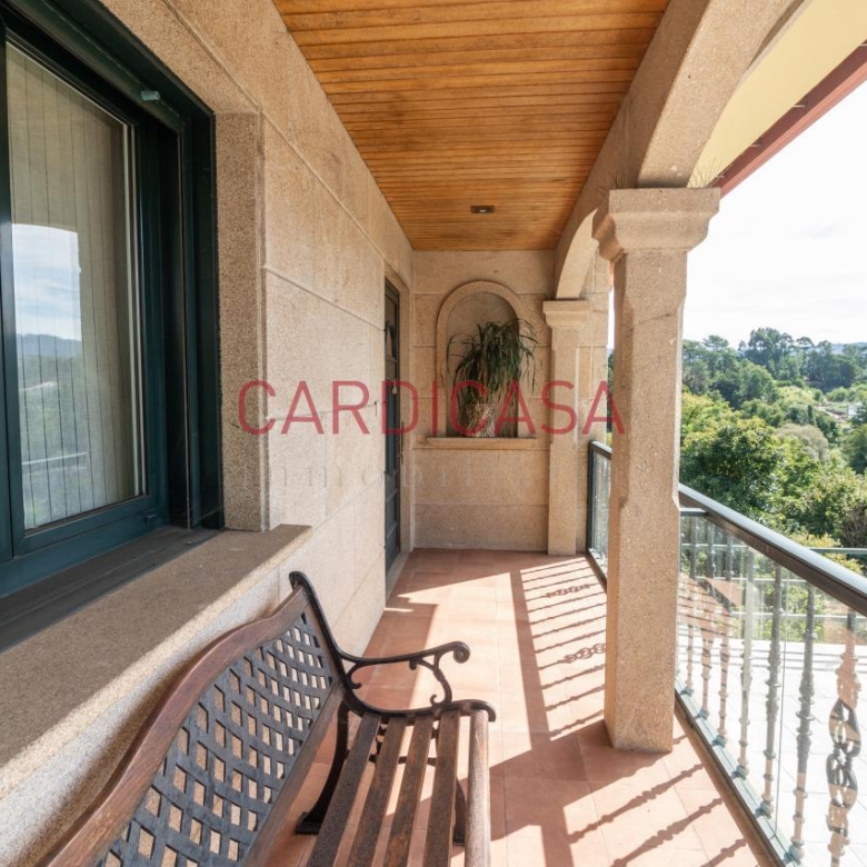 Chalet de piedra a un paso del centro de Vigo