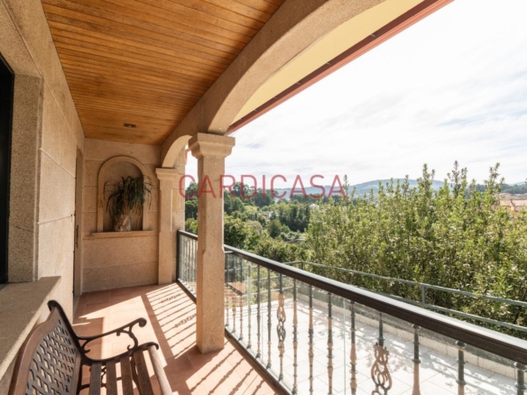 Chalet de piedra a un paso del centro de Vigo