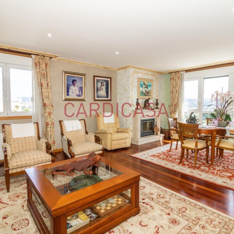 Chalet de piedra a un paso del centro de Vigo