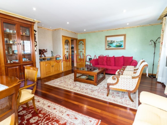 Chalet de piedra a un paso del centro de Vigo