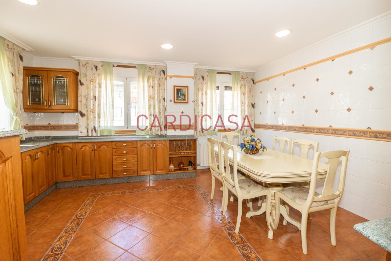 169961722774000035404_169419135086 Chalet de piedra a un paso del centro de Vigo