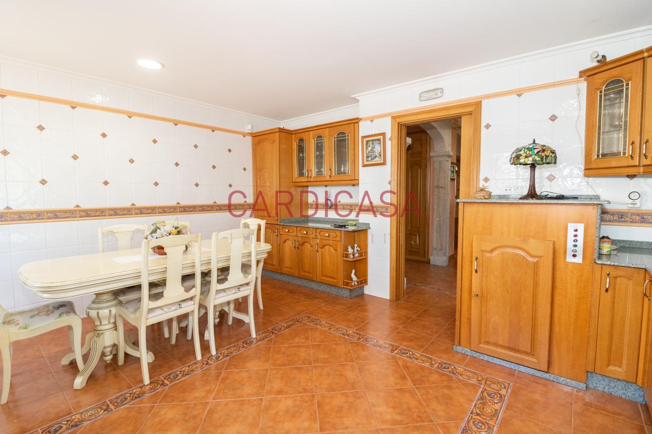 169961722996100035404_169419136128 Chalet de piedra a un paso del centro de Vigo