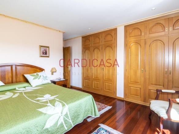 Chalet de piedra a un paso del centro de Vigo