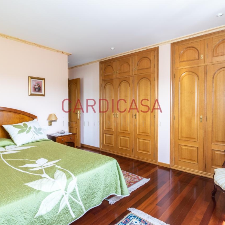 Chalet de piedra a un paso del centro de Vigo