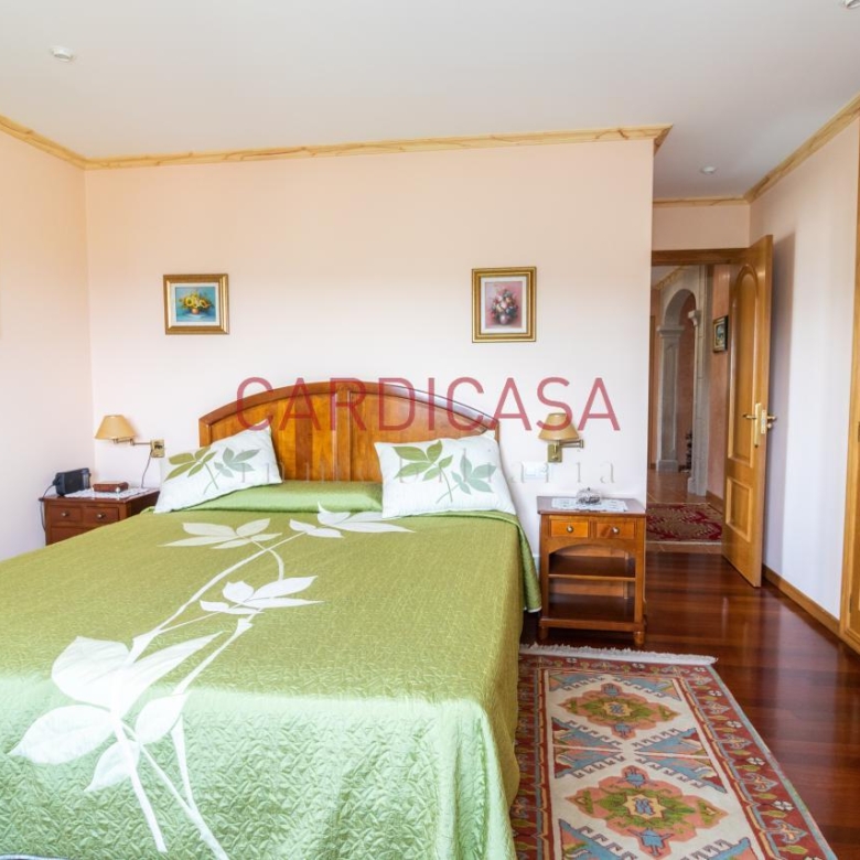 Chalet de piedra a un paso del centro de Vigo