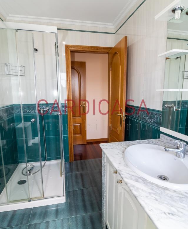 Chalet de piedra a un paso del centro de Vigo