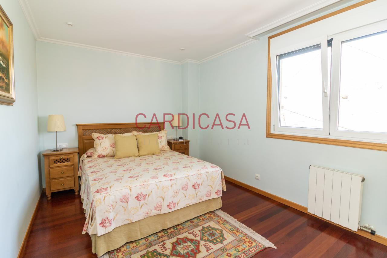 169961723462300035404_169419136820 Chalet de piedra a un paso del centro de Vigo