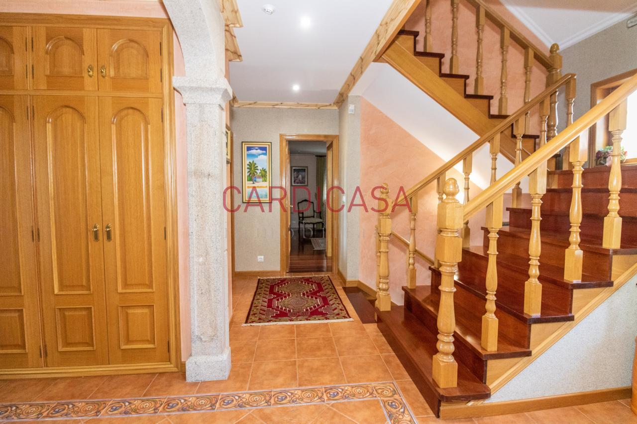 169961723545800035404_169419134416 Chalet de piedra a un paso del centro de Vigo