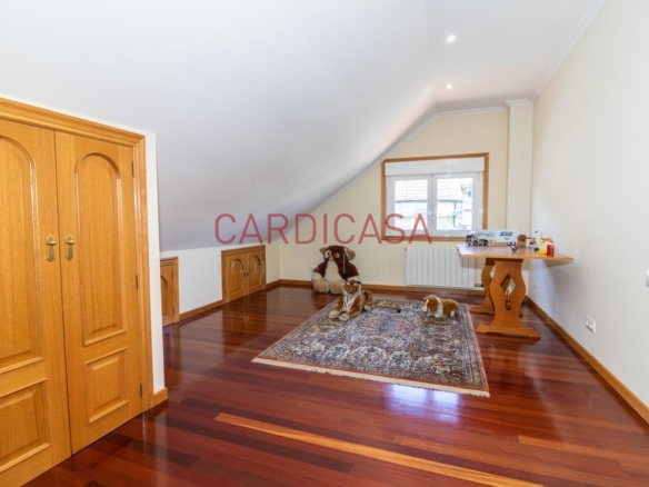 Chalet de piedra a un paso del centro de Vigo