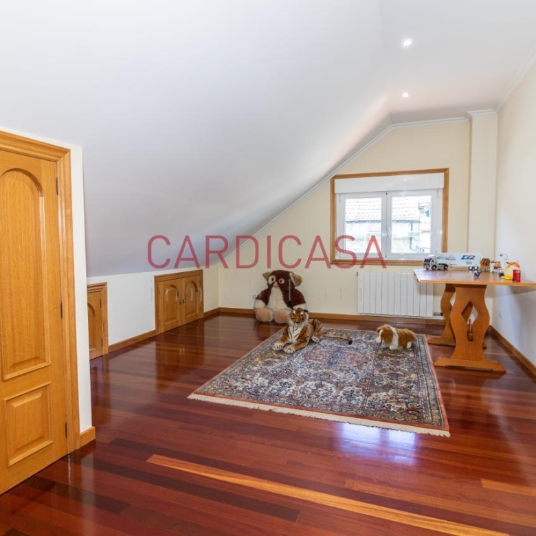 Chalet de piedra a un paso del centro de Vigo