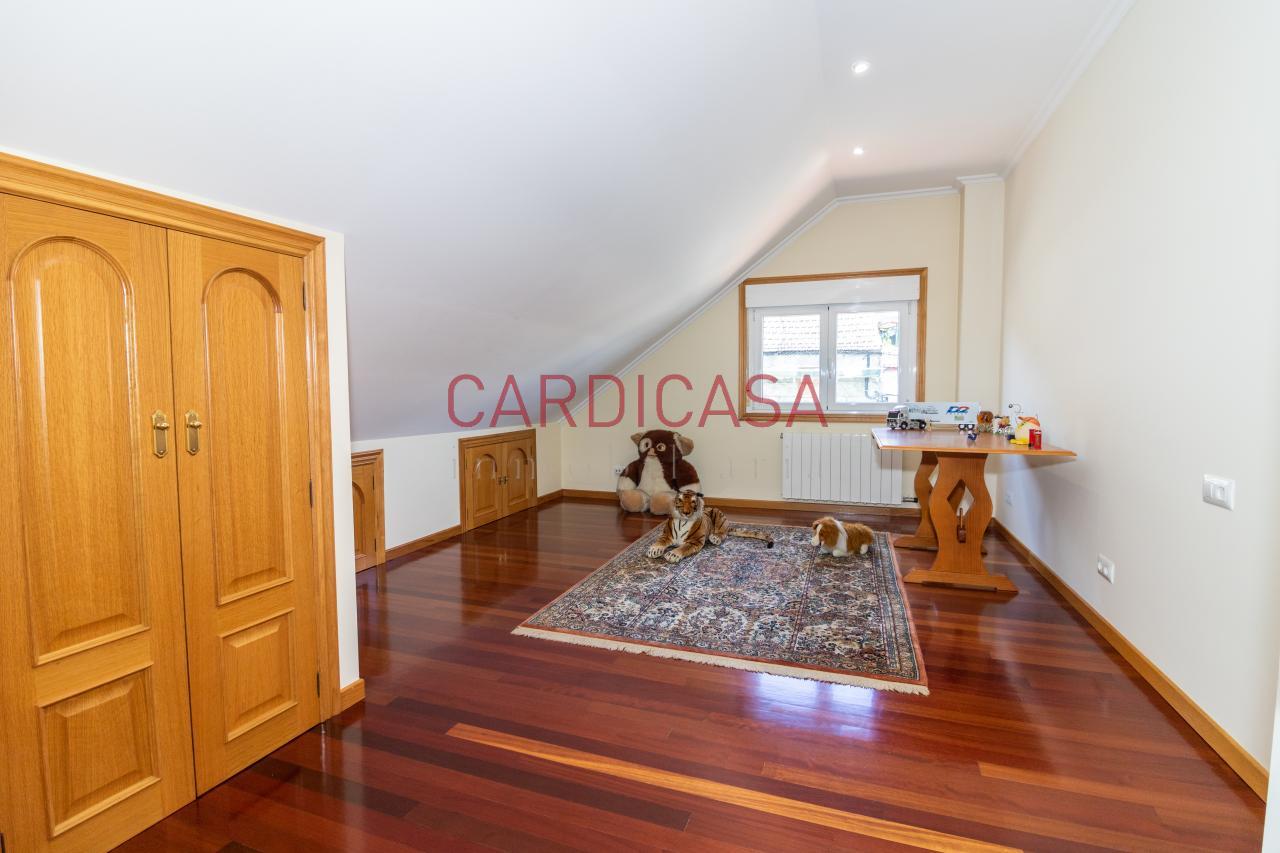 169961723838400035404_169419143383 Chalet de piedra a un paso del centro de Vigo
