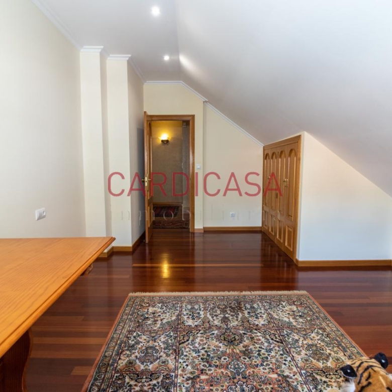Chalet de piedra a un paso del centro de Vigo