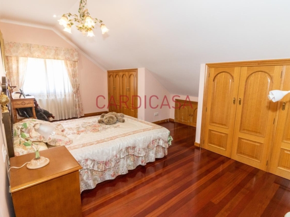 Chalet de piedra a un paso del centro de Vigo