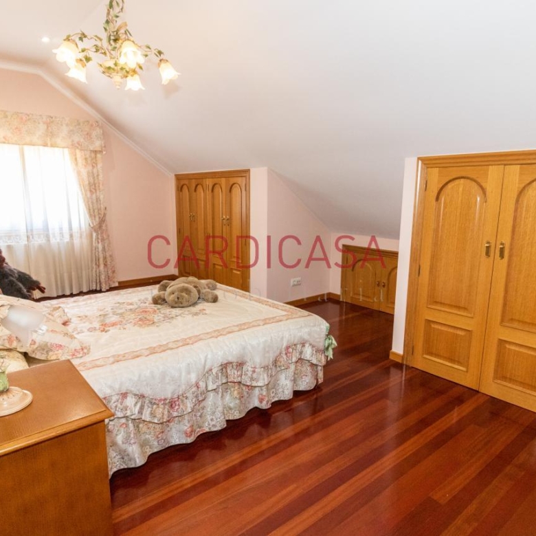 Chalet de piedra a un paso del centro de Vigo