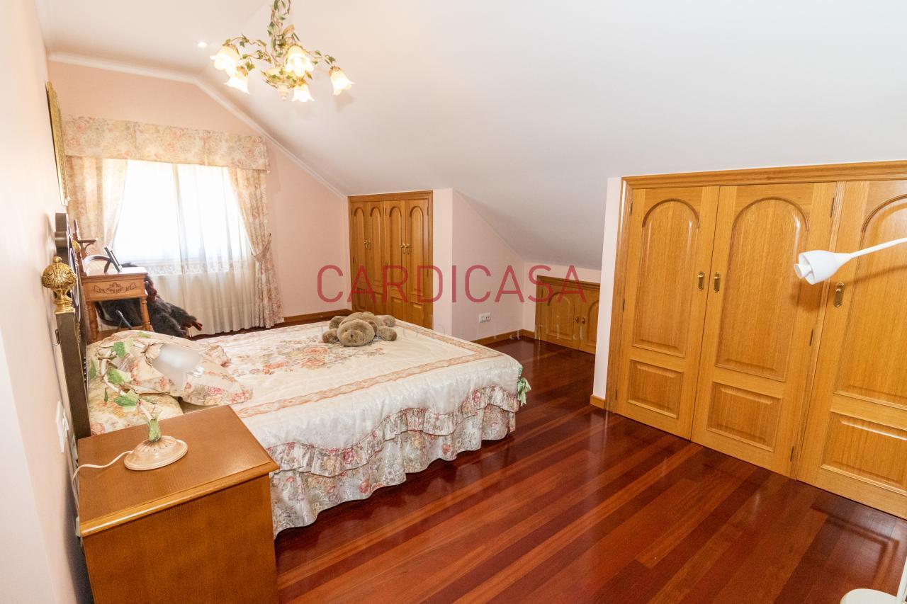 169961724027800035404_169419144368 Chalet de piedra a un paso del centro de Vigo
