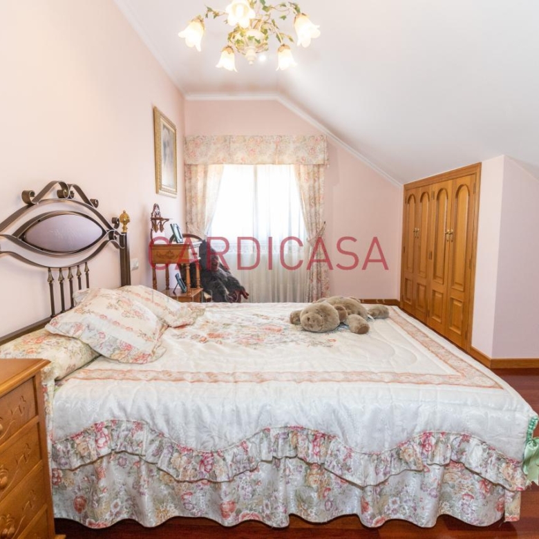 Chalet de piedra a un paso del centro de Vigo