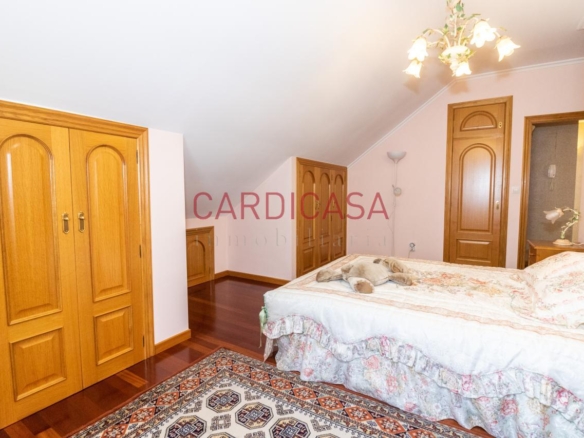 Chalet de piedra a un paso del centro de Vigo