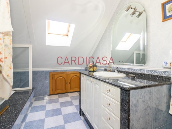 Chalet de piedra a un paso del centro de Vigo