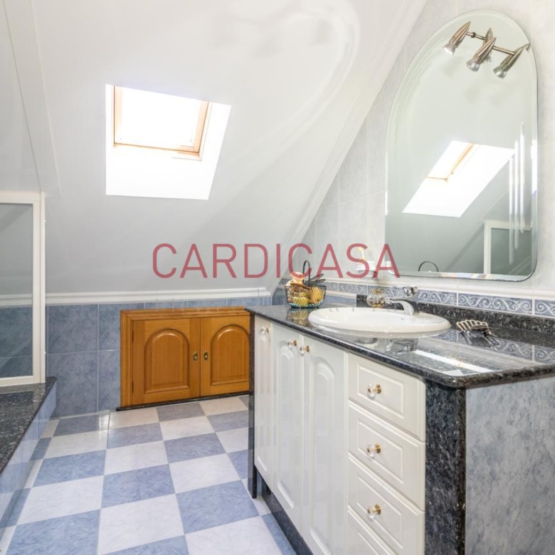 Chalet de piedra a un paso del centro de Vigo