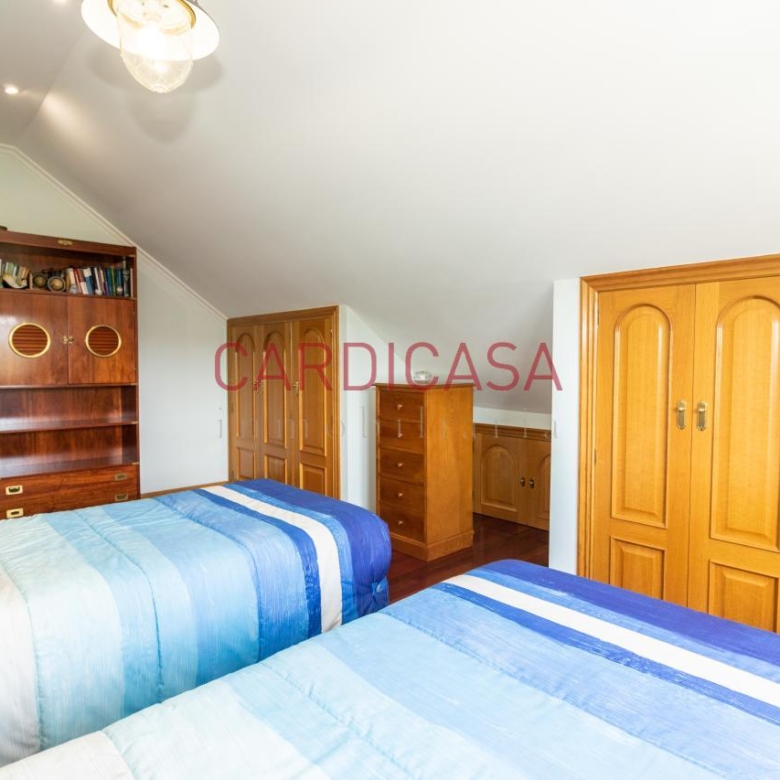 Chalet de piedra a un paso del centro de Vigo