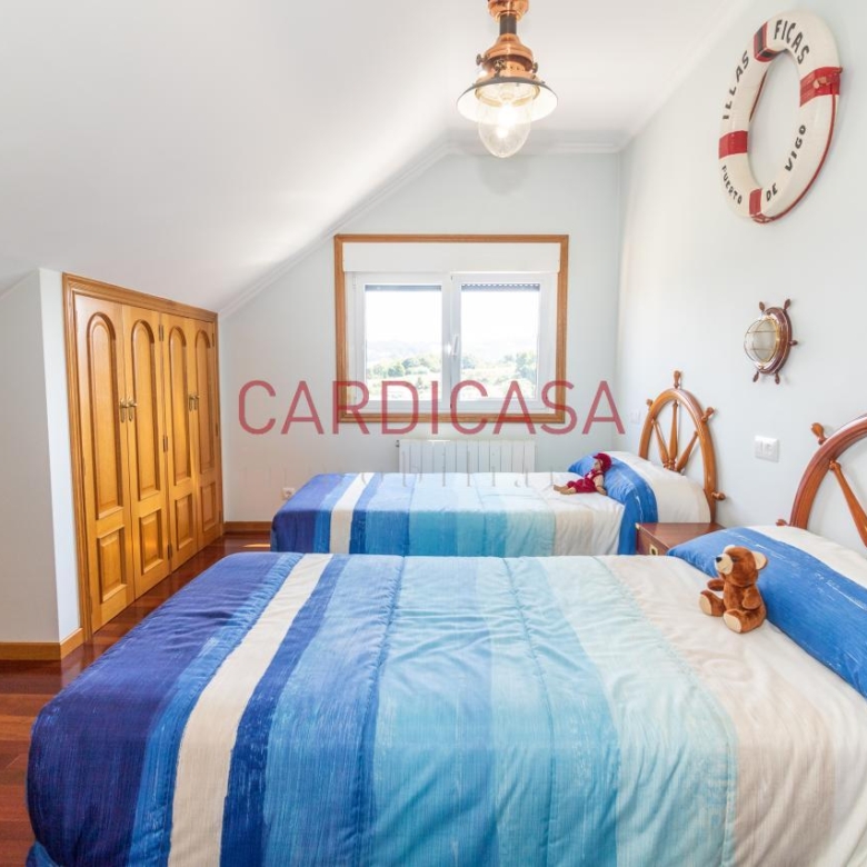 Chalet de piedra a un paso del centro de Vigo