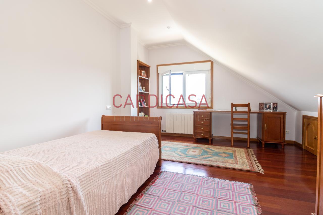 169961724536400035404_169419147655 Chalet de piedra a un paso del centro de Vigo