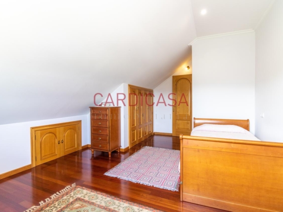Chalet de piedra a un paso del centro de Vigo