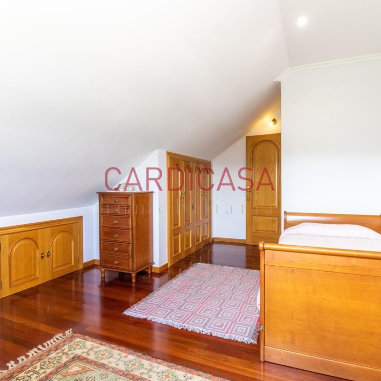 Chalet de piedra a un paso del centro de Vigo
