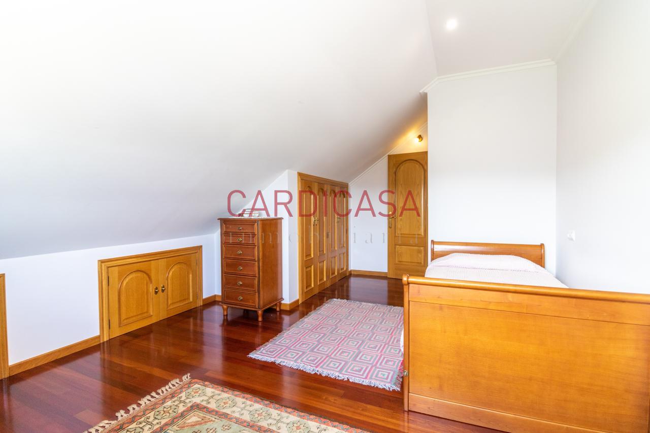 169961724603800035404_169419148253 Chalet de piedra a un paso del centro de Vigo
