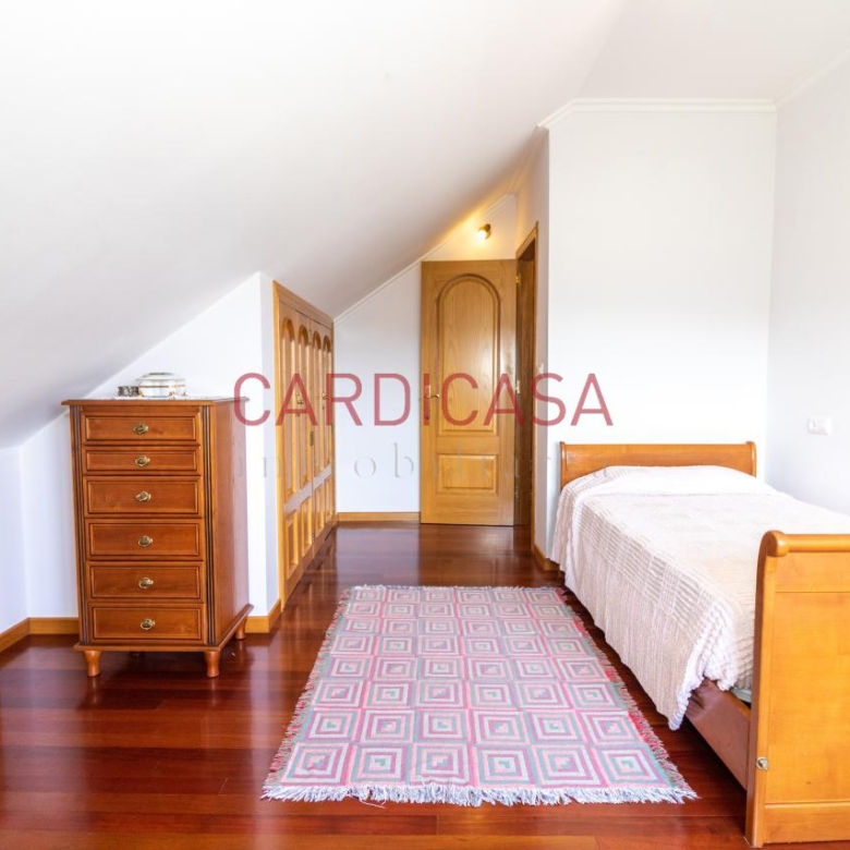 Chalet de piedra a un paso del centro de Vigo