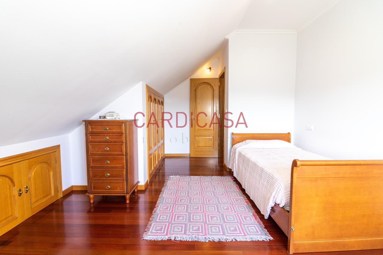 169961724614200035404_169419148586 Chalet de piedra a un paso del centro de Vigo