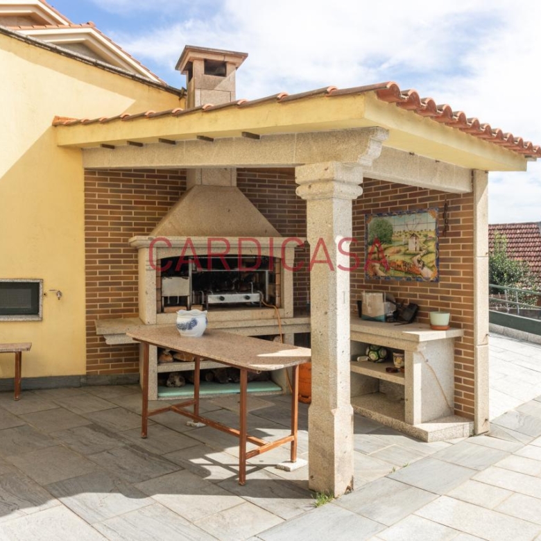 Chalet de piedra a un paso del centro de Vigo