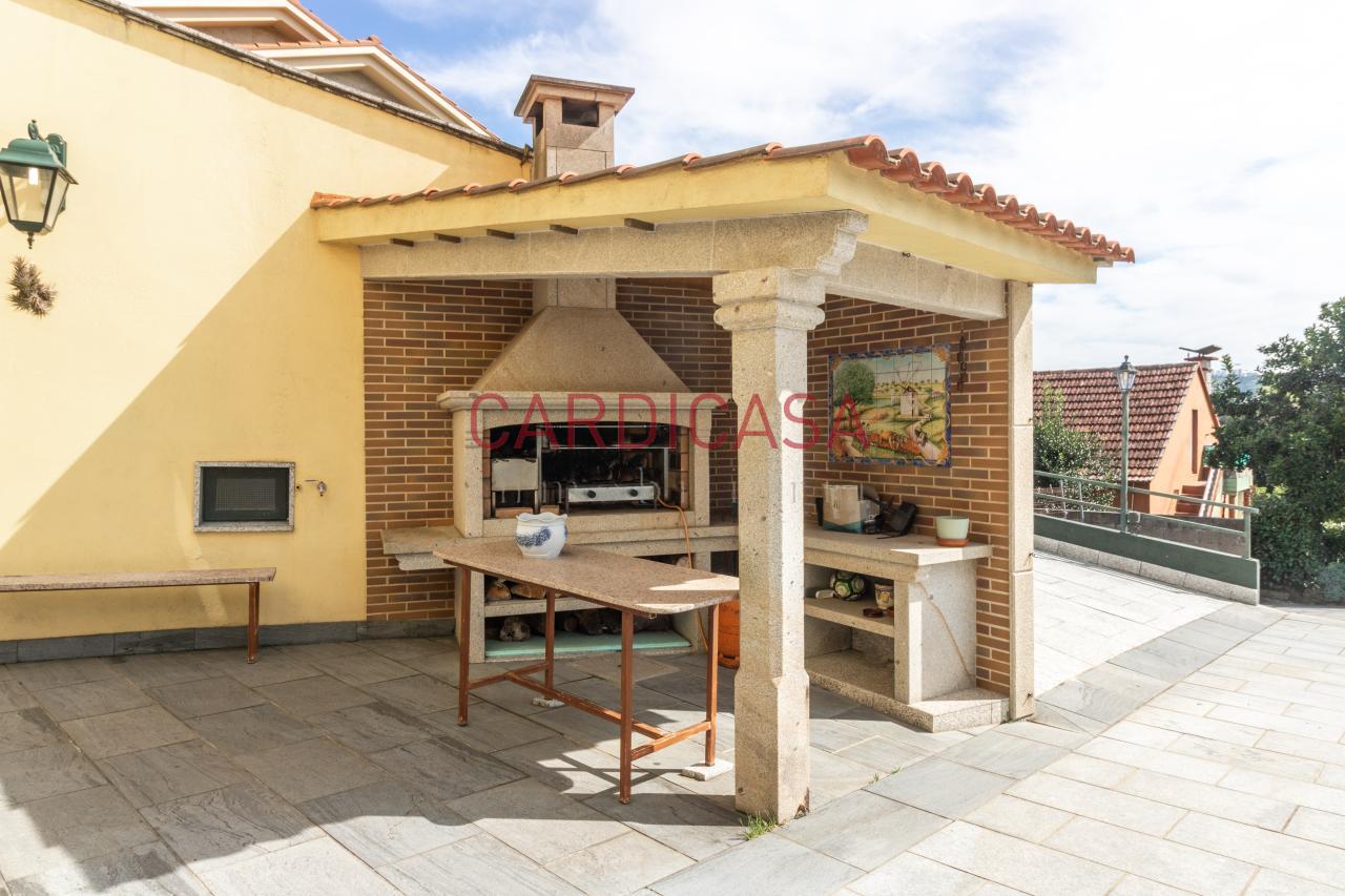 169961724706200035404_169419128504 Chalet de piedra a un paso del centro de Vigo