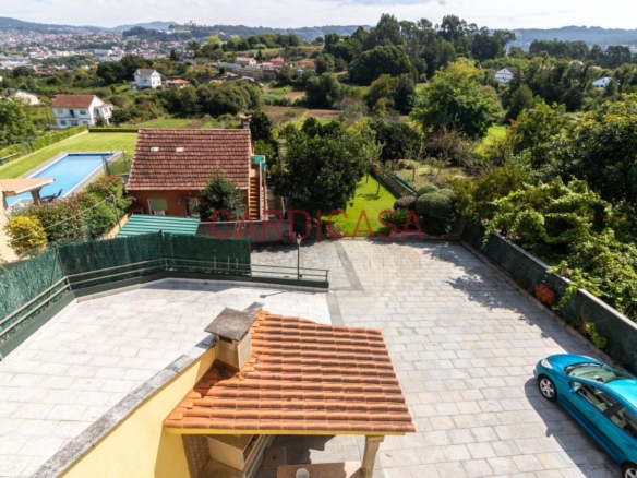 Chalet de piedra a un paso del centro de Vigo