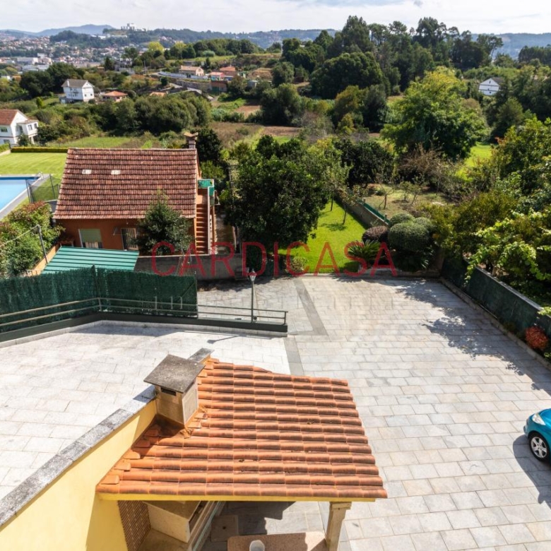Chalet de piedra a un paso del centro de Vigo