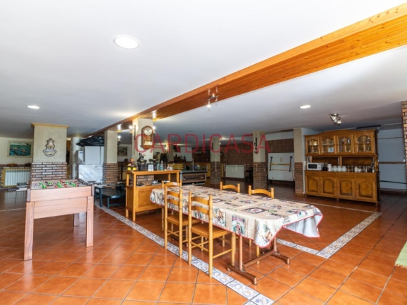 Chalet de piedra a un paso del centro de Vigo