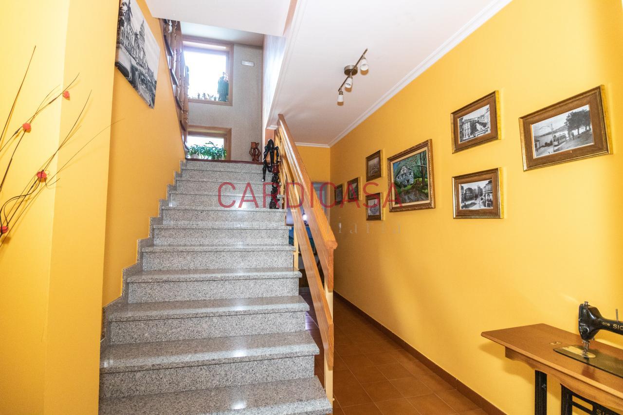 169961725483400035404_169419133373 Chalet de piedra a un paso del centro de Vigo