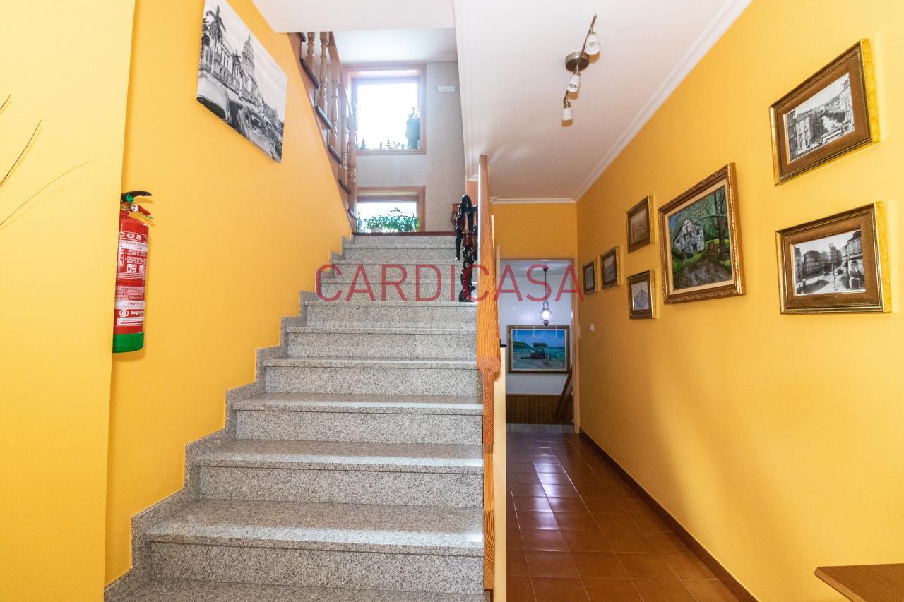 169961725574000035404_169419133705 Chalet de piedra a un paso del centro de Vigo