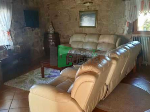 CASA DE PUEBLO EN VENTA DE XINZO DE LIMIA