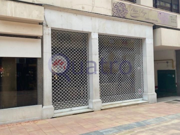 Amplio local muy comercial en el centro de León